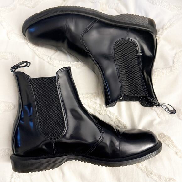 DR MARTENS | Flora Shine Shiny Chelsea Boots Pull-on Elastic Black | Size 10 - Picture 2 of 7